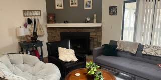 Charming 3BR Condo in Aurora Gallery 6