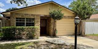 Newly Renovated 3/2 Home ~ Updated Kitchen ~ Fenced Yard! Gallery 1