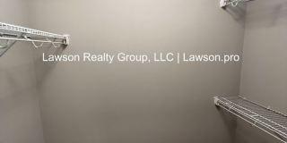 Luxurious Colonial Green Townhome with Garage Gallery 36