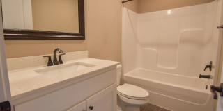 Luxurious 4 Bedroom, 3.5 Bathroom Home In Fayetteville, AR Gallery 24
