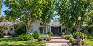 Spacious Single Living 4BR Pool Home in Fresno! Gallery 1