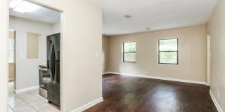 5453 Oak Forest Drive Gallery 6