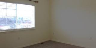Beautiful 3 BR/3 1/2 BA Townhouse in Stonegate!! Gallery 17
