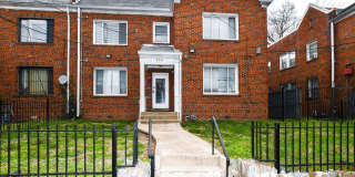 554 NEWCOMB Street SE unit: Apt 4 Gallery 1