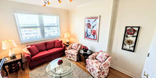 SHORT TERM TURNKEY FURNISHED DOWNTOWN AT THE RENAISSANCE Gallery 16