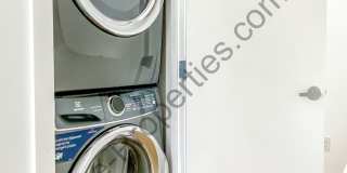 Modern Townhome Gallery 15