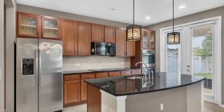 Large 4 bedroom home in Oakleaf Gallery 15