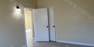 WEST LANCASTER 2BD/1BTH DUPLEX w/ BACKYARD Gallery 17