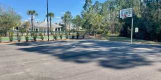 Spacious 3 Bedroom Townhouse with Community Pool! Gallery 43