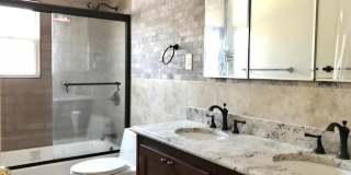 4218 Avenue I Gallery 8