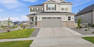 Spacious 6BR House in Aurora Gallery 1