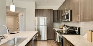 35 West at Champions Circle Apartments Gallery 13