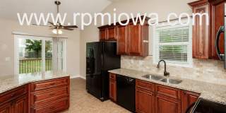 ESTABLISHED NEIGHBORHOOD!!! 4 Bedroom, 3 Bath Home in Ankeny Gallery 12