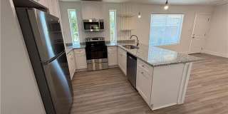 717 N WOODLAWN Avenue Gallery 5