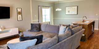 3BR/3BA House Near Campus Gallery 6