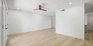 Fully Remodeled South Tempe 3BR Townhome w/ Private Yard, W/D & Parking Gallery 3