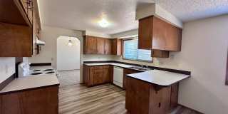 Four Bedroom Charmer! Gallery 11