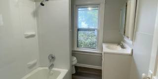 Spacious 3-Bed Single-Family Home in Quiet Kenmore Neighborhood Gallery 10