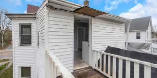 Charming 1BR Duplex in Salem Gallery 1
