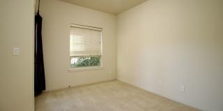 Tanasbourne: Spacious 2 Bed 1 Bath Condo at Arbor Crossings Gallery 16