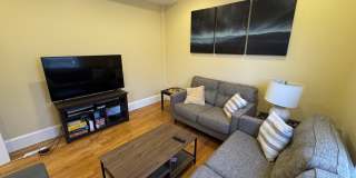 208 Holland St Gallery 25