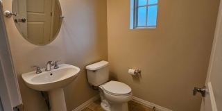 Stonegate detached home! Gallery 9