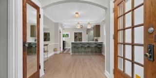 5120 N Park Avenue Gallery 16