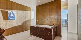 3750 Las Vegas Boulevard Gallery 18