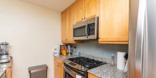 400 North Clinton Street Gallery 7