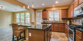GREAT LOCATION!  Fabulous move-in ready 5 bed /3 bath home in south Tempe Gallery 11