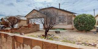 NORTH WEST 3/BD 2/BA 2/CG House Gallery 40