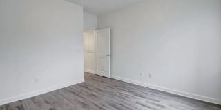 Merchant's Walk Gallery 31