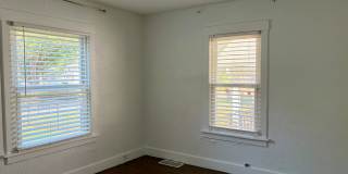 2 Bed 1 Bath + Bonus Room Gallery 8