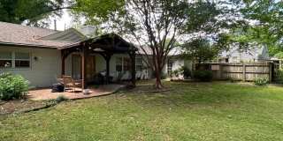 Great Location! Completely Renovated! Huge Backyard! Pets welcome, fees apply. Gallery 23