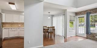 Charming 4BR Townhome in Thornton Gallery 21