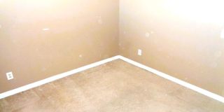 Nice Single Level Northeast Duplex With Refrigerated Air Located In Quiet Neighborhood Gallery 24