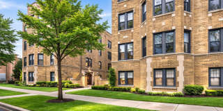 2348 W Addison Gallery 1