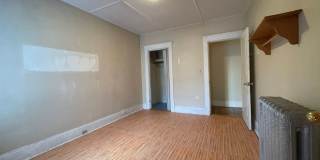 4bd/2Ba with Separate Offices (or Storage Rooms) Attached to Bedrooms; Heat/Hot Water Included! Gallery 13