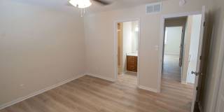 Spacious 3 bedroom duplex with 2.5 baths. Gallery 21