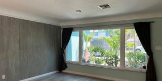 Spacious 3 Bedroom 2 Bath with Pool 2 Blocks from the Beach Gallery 4