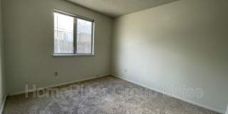 870 E Bergeson St Gallery 10