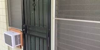 Kon Tiki - Studio Unit - Electric, Water & Sewer included - Avail now! Gallery 3