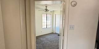 1 Bedroom Condo  (Move in Special!!) Gallery 5