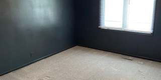 Fully Updated 3 Bedroom 3 Bath Townhouse with 2 Stall Attatched Garage Gallery 14