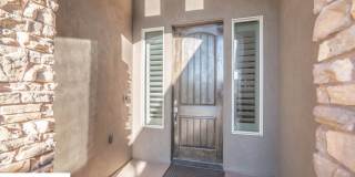 Stunning 2 Bedroom Fully Furnished Home. Community Pool & Mini Golf! Gallery 17