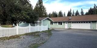 Large Rambler 3 bedroom 3 bathroom plus 2 bonus rooms Gallery 1