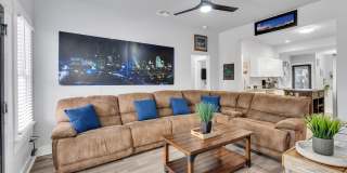 704 Cuney Gallery 35
