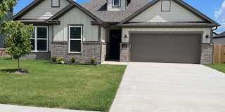 5910 SW Chiefs Avenue 5910 SW Chiefs Avenue Gallery 1