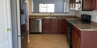 45462 W Tulip Lane Gallery 4