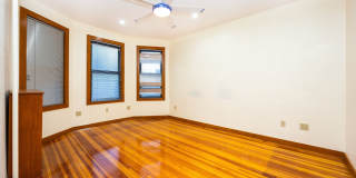 Large 3BR Near Coolidge Corner | 1,300 SF | W/D in Unit | Central A/C | 9/1 Gallery 5